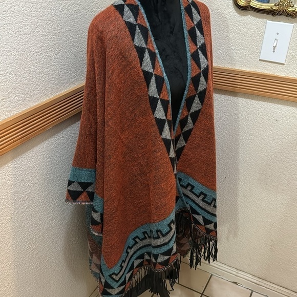Kollie Moore Women’s Printed Tassel Open front Poncho Cape Cardigan Wrap Shawl - Picture 4 of 10